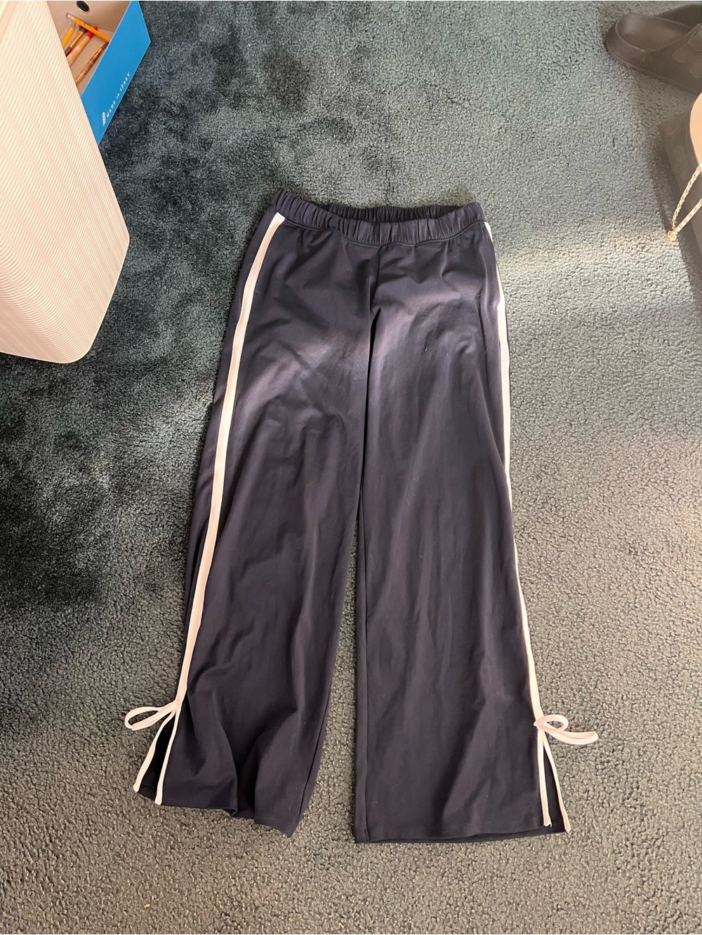 Abercrombie & Fitch Navy Jogger-Style Wide Leg Pants with White Side Stripes